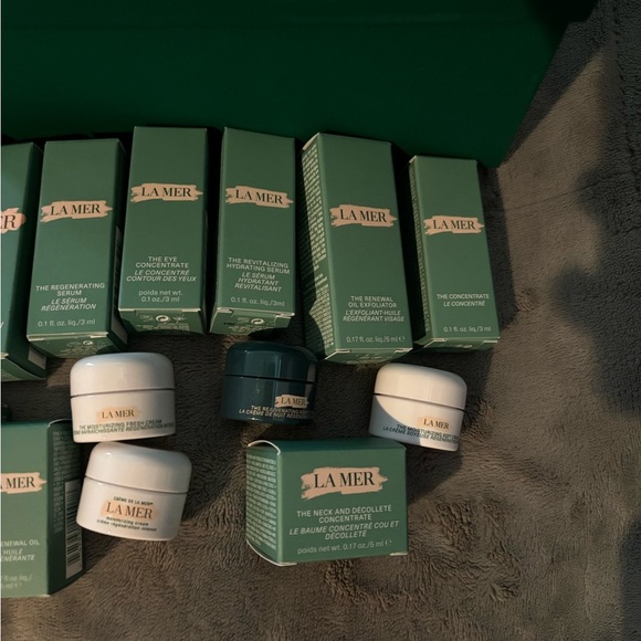 La Mer Skincare Collection in Elegant Green Packaging - Picture 3 of 3